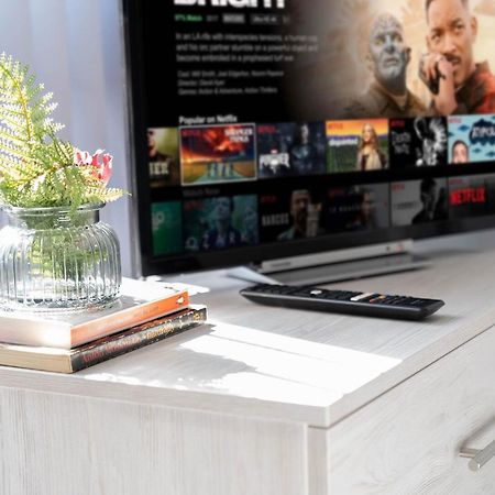 New Build - 2 Bed Snug Modern Apartment - Juliet Balcony - Roof Top Terrace - Digbeth, Birmingham City Centre - Free Netflix & Smart Tv エクステリア 写真