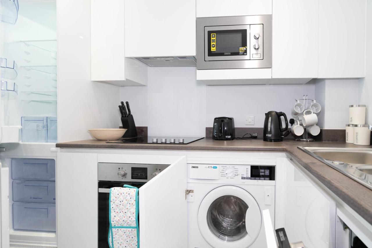 New Build - 2 Bed Snug Modern Apartment - Juliet Balcony - Roof Top Terrace - Digbeth, Birmingham City Centre - Free Netflix & Smart Tv エクステリア 写真