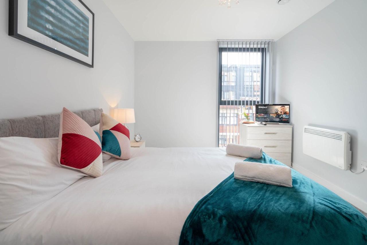 New Build - 2 Bed Snug Modern Apartment - Juliet Balcony - Roof Top Terrace - Digbeth, Birmingham City Centre - Free Netflix & Smart Tv エクステリア 写真